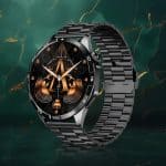 Zegarek IWatches z eleganckim designem i funkcjami sportowymi Nowoczesny zegarek IWatches z czarną kopertą i cyfrowym wyświetlaczem.